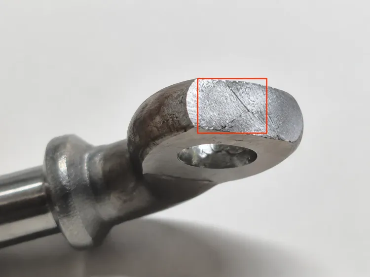 Трещина после холодной высадки на штоке wastegate из нержавеющей стали 304