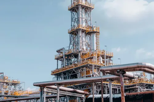 Oil and gas pipeline and offshore platform using high-performance corrosion-resistant duplex stainless steel